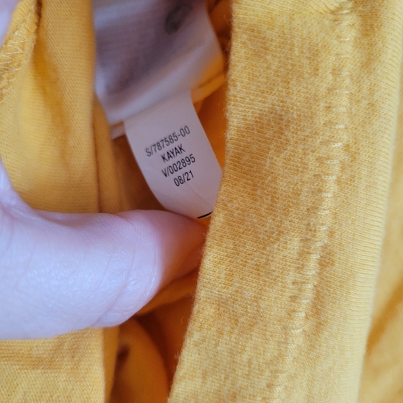 Gap × Disney Yellow Mickey Mouse 100% Organic Cotton Graphic Tee Size Medium - Picture 2 of 7